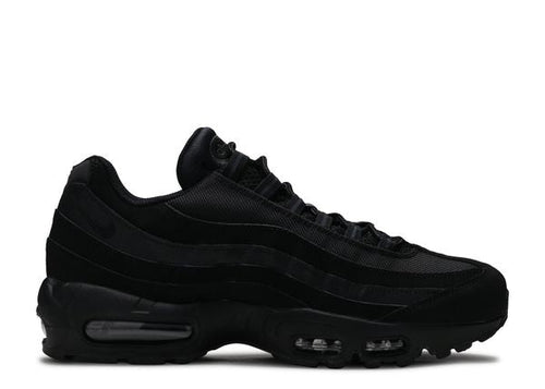 Air Max 95 Triple Black - класически черни маратонки с комфорт и стил в България
