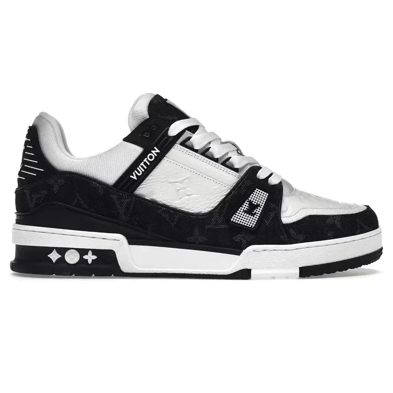 Маратонки LVT Monogram Black Denim – черен деним и монограмен десен, страничен изглед