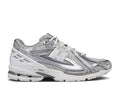 NB 19O6 1906R 'Silver' мъжки маратонки – сребрист цвят, страничен изглед